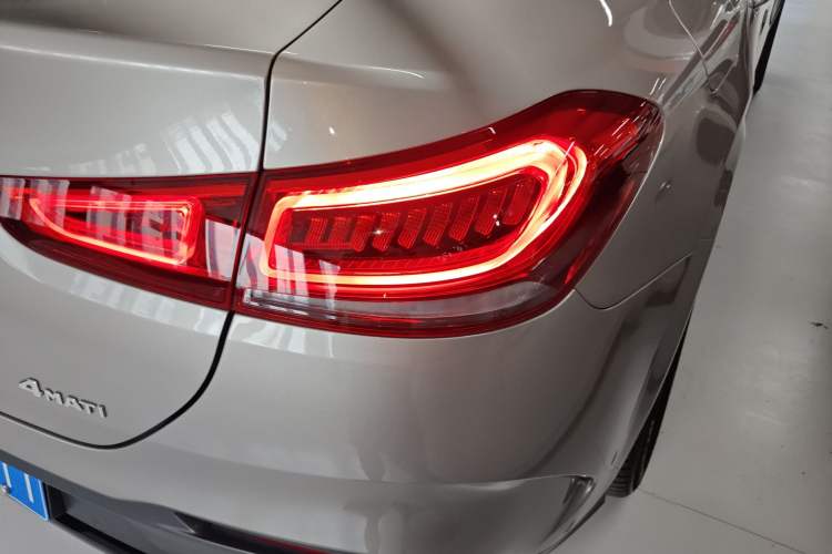 Used Mercedes-Benz GLE 2022 GLE 350 4MATIC Coupe SUV Luxury Model Right Rear Taillight