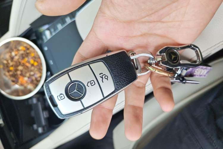 Used Mercedes-Benz GLE 2022 Facelifted GLE 350 4MATIC Fashion Edition Vehicle Key