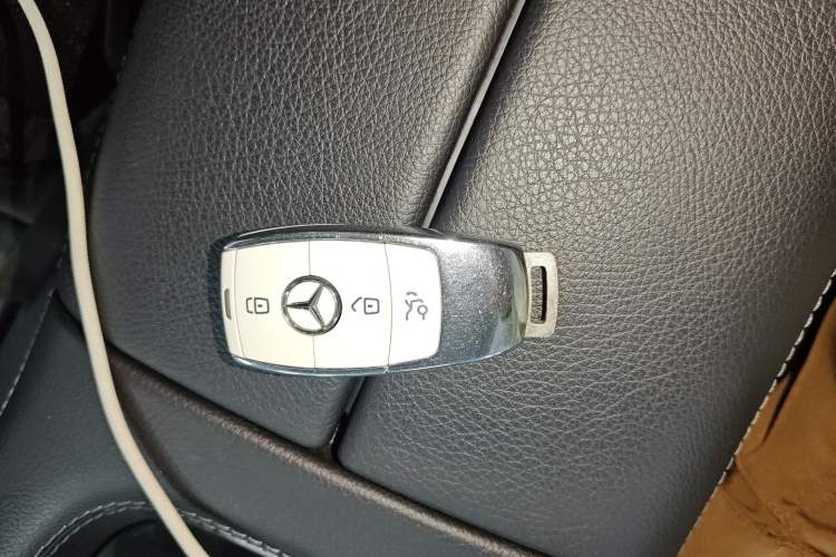 Used Mercedes-Benz GLE 2022 GLE 350 4MATIC Coupe SUV Luxury Model Vehicle Key