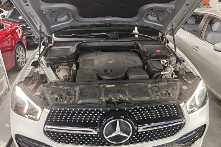 Used Mercedes-Benz GLE 2022 GLE 450 4MATIC Coupe SUV Fashion Model Engine Bay