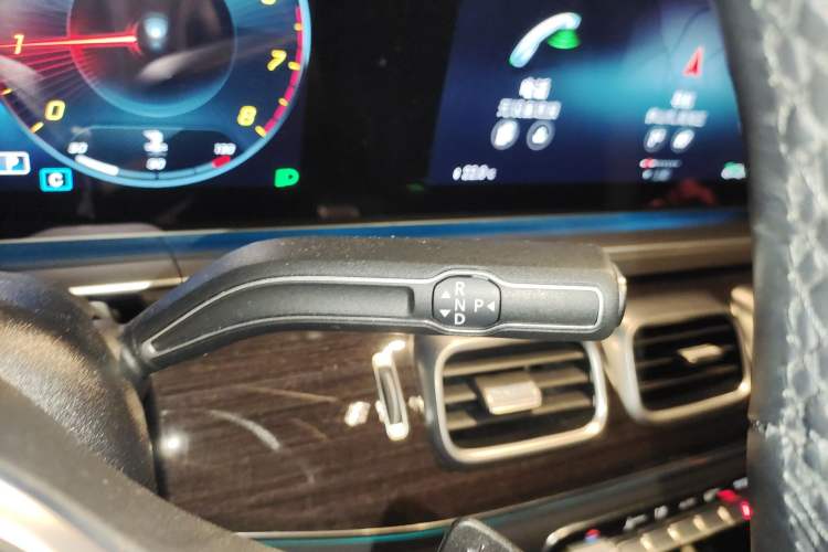 Used Mercedes-Benz GLE 2022 Facelifted GLE 350 4MATIC Fashion Edition Gear Lever