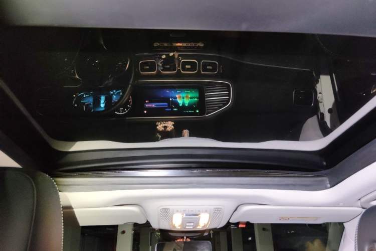 Used Mercedes-Benz GLE 2022 Facelifted GLE 350 4MATIC Fashion Edition Headliner