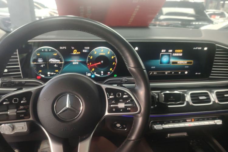 Used Mercedes-Benz GLE 2022 GLE 350 4MATIC Stylish Model Interior 2