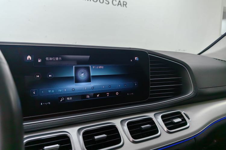Used Mercedes-Benz GLE 2022 GLE 350 4MATIC Coupe SUV Luxury Model Interior 5