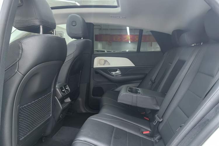 Used Mercedes-Benz GLE 2022 GLE 350 4MATIC Coupe SUV Luxury Model Interior 9