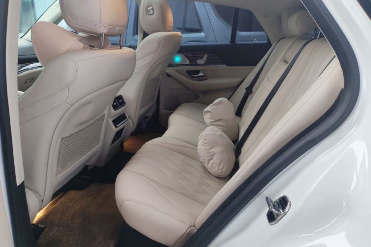 Used Mercedes-Benz GLE 2022 Refreshed GLE 350 4MATIC Coupe SUV Luxury Edition Left Rear Seat