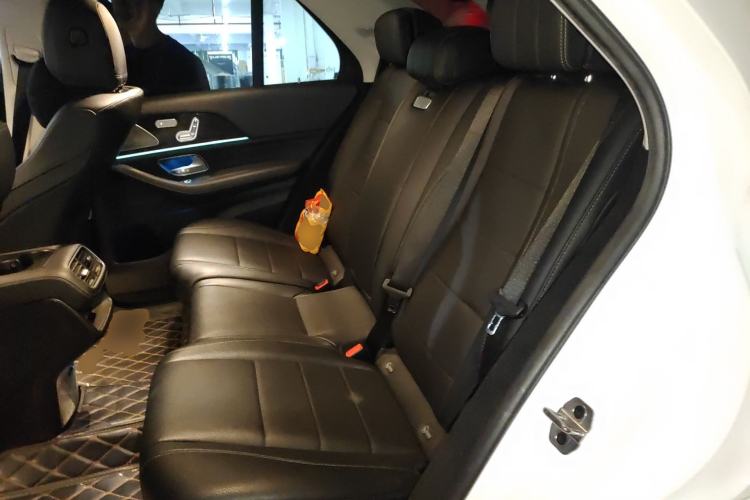 Used Mercedes-Benz GLE 2022 Facelifted GLE 350 4MATIC Fashion Edition Left Rear Seat