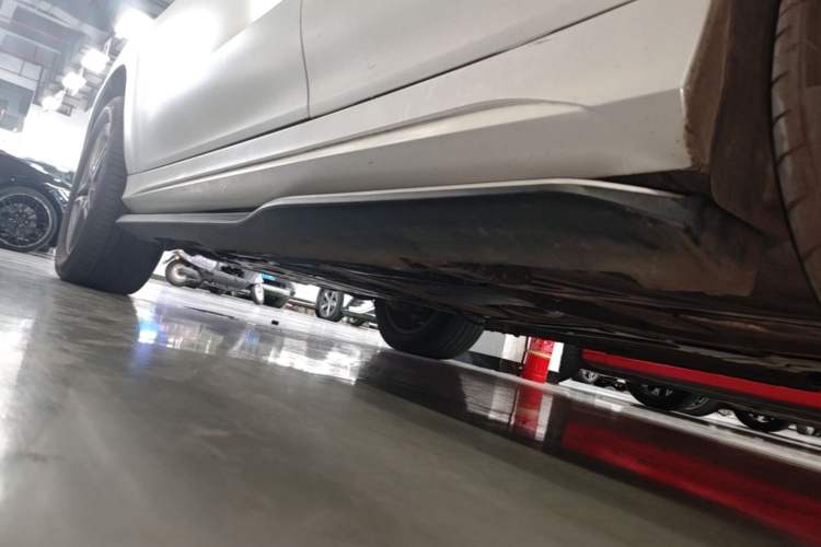 Used Mercedes-Benz GLE 2022 GLE 450 4MATIC Coupe SUV Fashion Model Left Side Sill