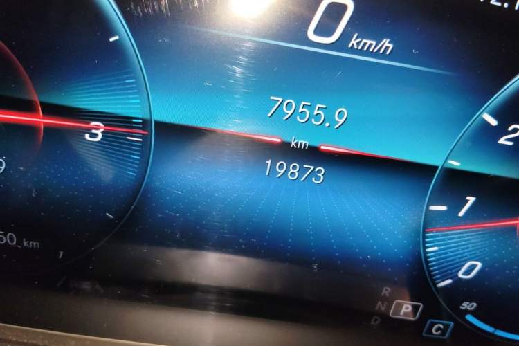 Used Mercedes-Benz GLE 2022 Facelifted GLE 350 4MATIC Fashion Edition Odometer Close Up