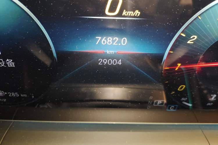 Used Mercedes-Benz GLE 2022 Facelifted GLE 350 4MATIC Fashion Edition Odometer Close Up