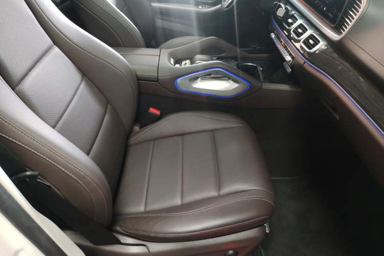 Used Mercedes-Benz GLE 2022 GLE 350 4MATIC Stylish Model Right Front Seat