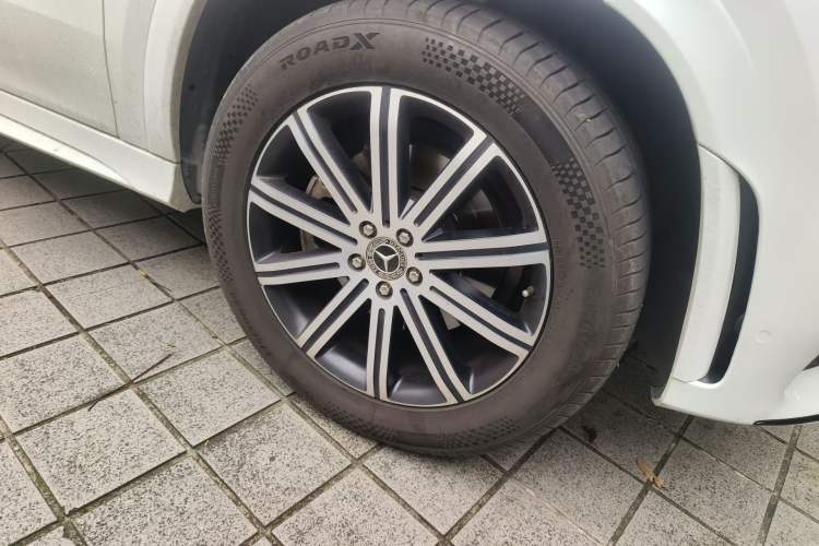 Used Mercedes-Benz GLE 2022 Refreshed GLE 350 4MATIC Coupe SUV Luxury Edition Right Front Wheel Hub