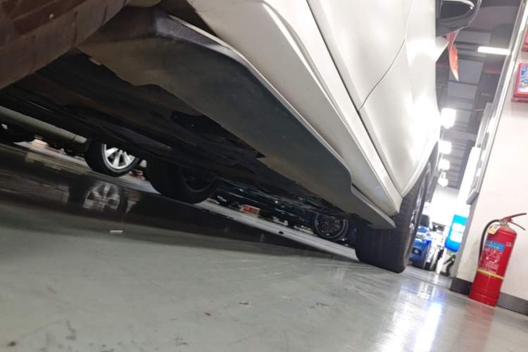 Used Mercedes-Benz GLE 2022 GLE 450 4MATIC Coupe SUV Fashion Model Right Side Sill