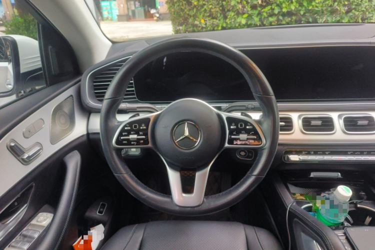 Used Mercedes-Benz GLE 2022 Refreshed GLE 350 4MATIC Coupe SUV Luxury Edition Steering Wheel