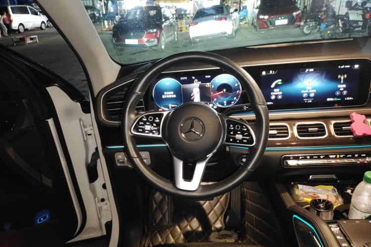Used Mercedes-Benz GLE 2022 Facelifted GLE 350 4MATIC Fashion Edition Steering Wheel