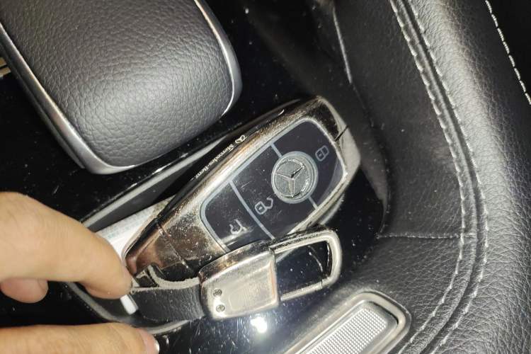 Used Mercedes-Benz GLE 2022 Facelifted GLE 350 4MATIC Fashion Edition Vehicle Key