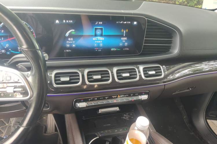Used Mercedes-Benz GLE 2023 GLE 350 4MATIC Stylish Model Audio And AC Panel