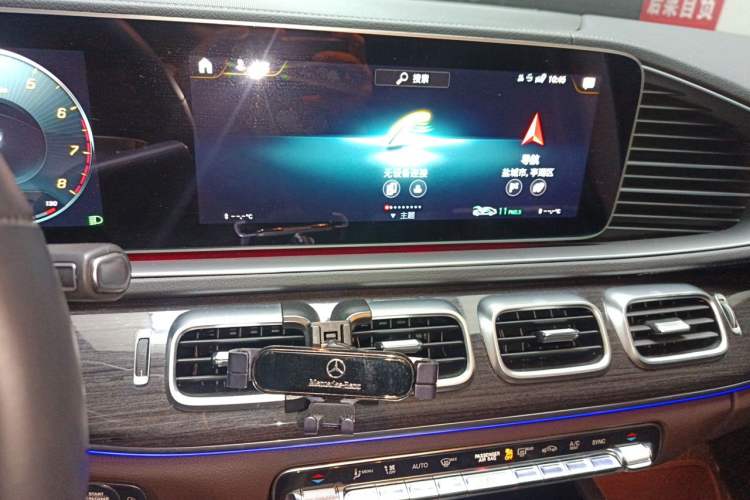Used Mercedes-Benz GLE 2023 GLE 350 4MATIC Stylish Model Audio And AC Panel