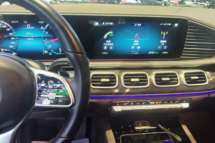 Used Mercedes-Benz GLE 2023 GLE 350 4MATIC Stylish Model Audio And AC Panel