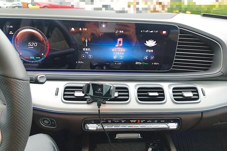 Used Mercedes-Benz GLE 2023 GLE 450 4MATIC Stylish Model Audio And AC Panel