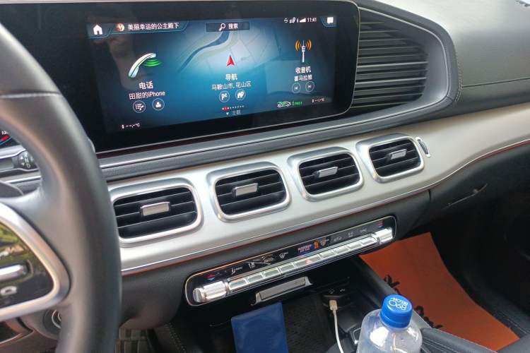 Used Mercedes-Benz GLE 2023 Refreshed GLE 350 4MATIC Coupe SUV Luxury Edition Audio And AC Panel