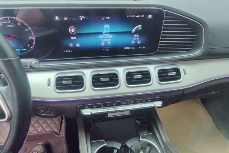 Used Mercedes-Benz GLE 2023 GLE 450 4MATIC Stylish Model Audio And AC Panel