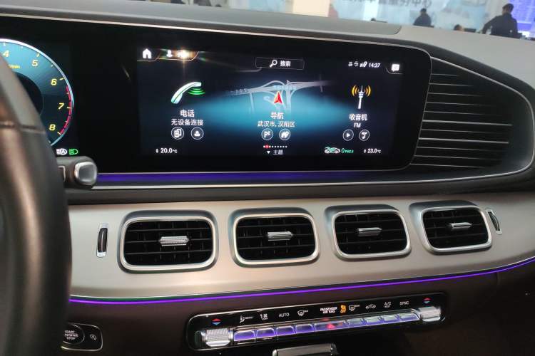 Used Mercedes-Benz GLE 2023 GLE 450 4MATIC Stylish Model Audio And AC Panel