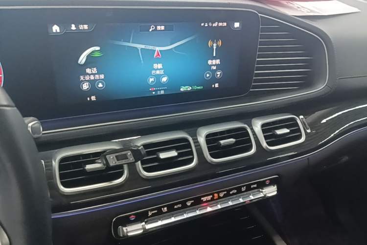 Used Mercedes-Benz GLE 2023 GLE 350 4MATIC Stylish Model Audio And AC Panel