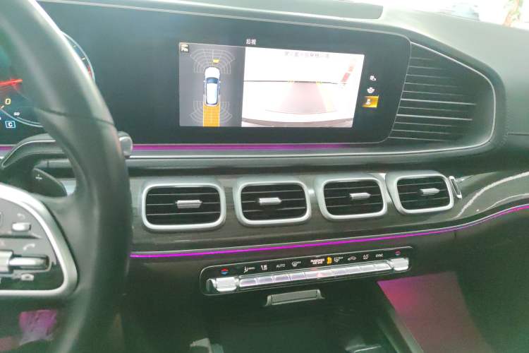 Used Mercedes-Benz GLE 2023 GLE 350 4MATIC Stylish Model Audio And AC Panel