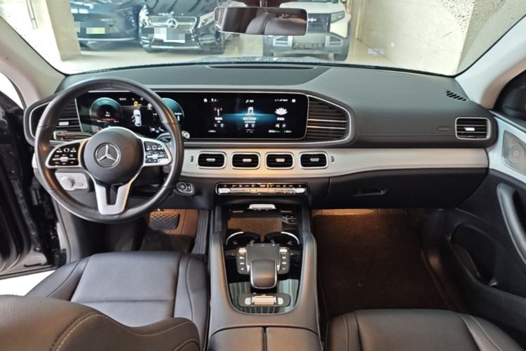 Used Mercedes-Benz GLE 2023 GLE 350 4MATIC Coupe SUV Luxury Model Center Console