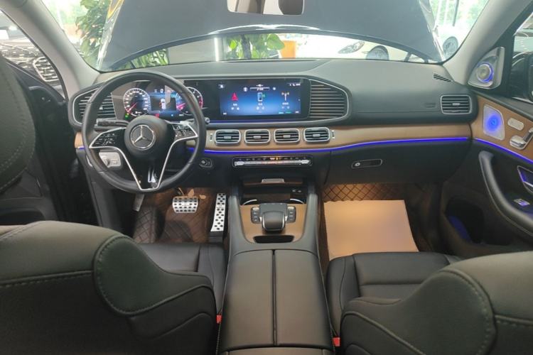 Used Mercedes-Benz GLE 2023 GLE 450 4MATIC AMG Line Center Console
