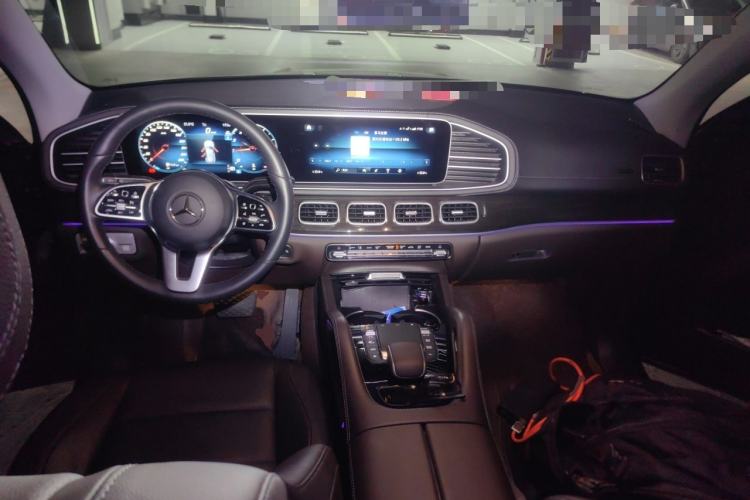 Used Mercedes-Benz GLE 2023 GLE 350 4MATIC Stylish Model Center Console