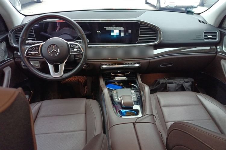 Used Mercedes-Benz GLE 2023 GLE 350 4MATIC Stylish Model Center Console