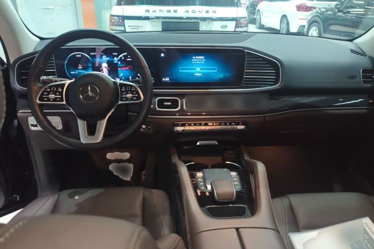 Used Mercedes-Benz GLE 2023 GLE 350 4MATIC Stylish Model Center Console