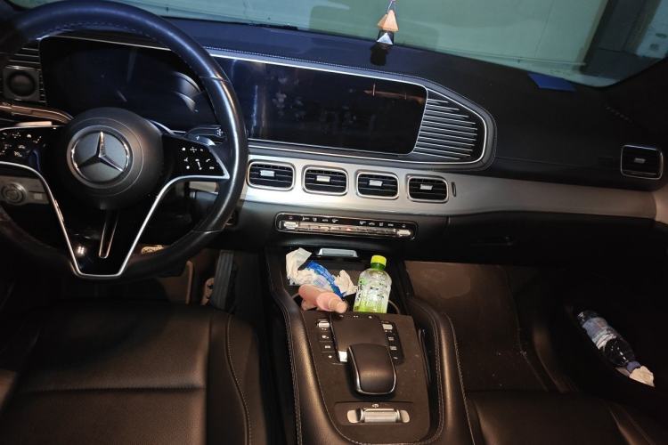 Used Mercedes-Benz GLE 2023 GLE 450 4MATIC Coupe SUV Fashion Model Center Console