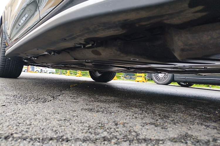 Used Mercedes-Benz GLE 2023 GLE 450 4MATIC Stylish Model Chassis Rear Left