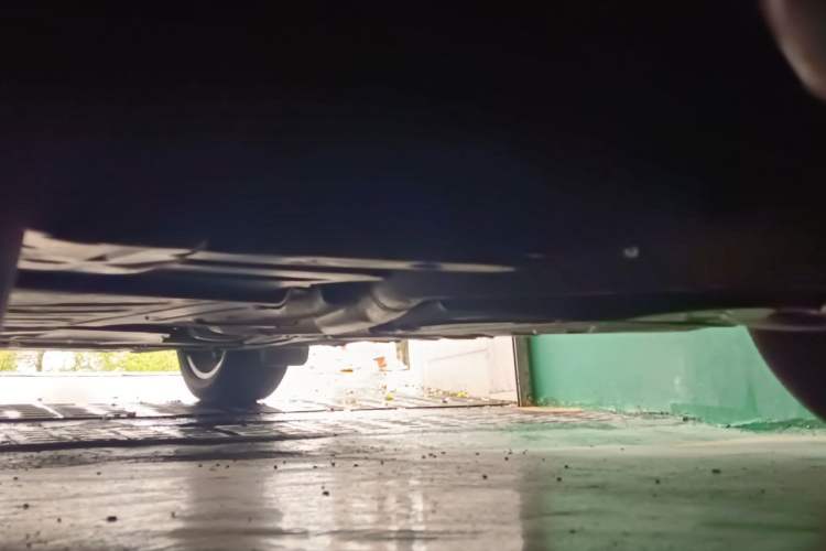 Used Mercedes-Benz GLE 2023 GLE 450 4MATIC AMG Line Chassis Rear Left