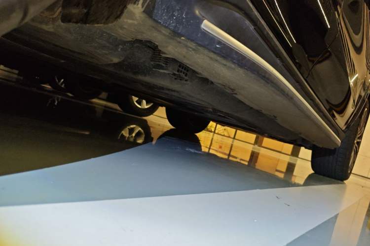 Used Mercedes-Benz GLE 2023 GLE 450 4MATIC Luxury Model Chassis Rear Right