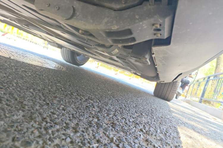 Used Mercedes-Benz GLE 2023 GLE 450 4MATIC Luxury Model Chassis Rear Right