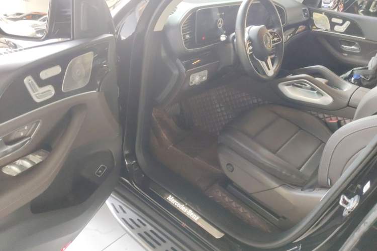 Used Mercedes-Benz GLE 2023 GLE 350 4MATIC Stylish Model Driver Seat