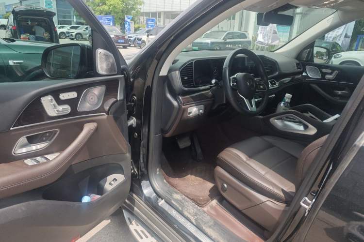 Used Mercedes-Benz GLE 2023 GLE 350 4MATIC Stylish Model Driver Seat