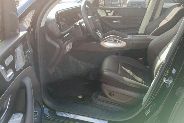 Used Mercedes-Benz GLE 2023 GLE 350 4MATIC Stylish Model Driver Seat