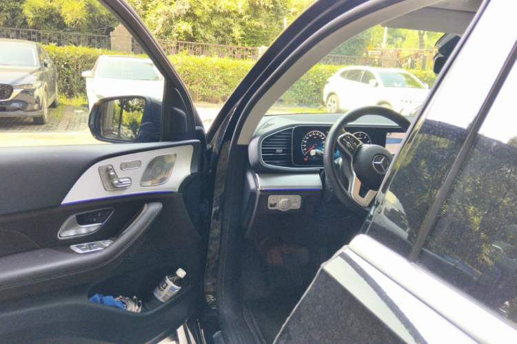 Used Mercedes-Benz GLE 2023 GLE 450 4MATIC Stylish Model Driver Seat