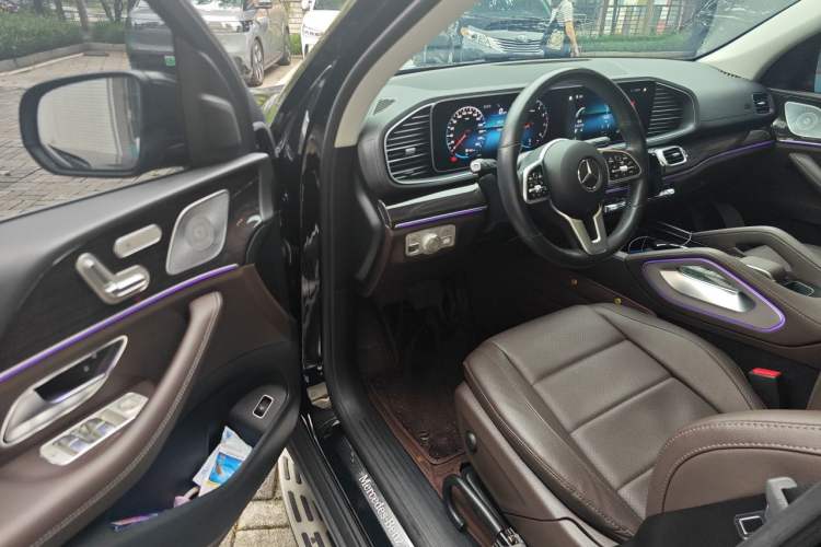 Used Mercedes-Benz GLE 2023 GLE 350 4MATIC Stylish Model Driver Seat