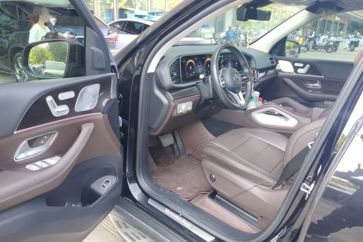 Used Mercedes-Benz GLE 2023 GLE 350 4MATIC Stylish Model Driver Seat