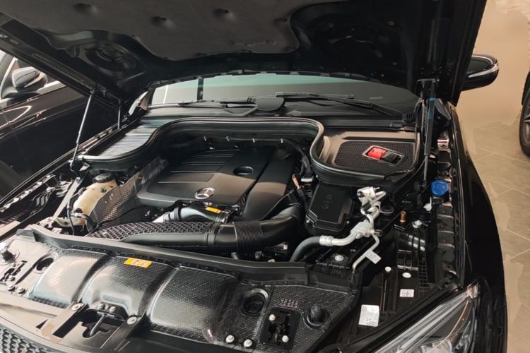 Used Mercedes-Benz GLE 2023 GLE 350 4MATIC Stylish Model Engine Bay
