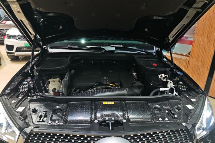 Used Mercedes-Benz GLE 2023 GLE 350 4MATIC Stylish Model Engine Bay