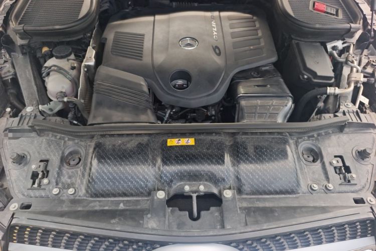 Used Mercedes-Benz GLE 2023 GLE 450 4MATIC Stylish Model Engine Bay