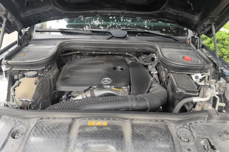 Used Mercedes-Benz GLE 2023 GLE 350 4MATIC Stylish Model Engine Bay