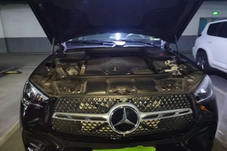 Used Mercedes-Benz GLE 2023 GLE 450 4MATIC Stylish Model Engine Bay
